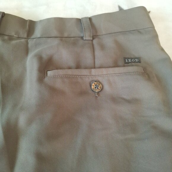 Izod Mens 38 Olive Green Pleated Front Shorts Bermuda 100% Polyester Golf - Picture 9 of 9